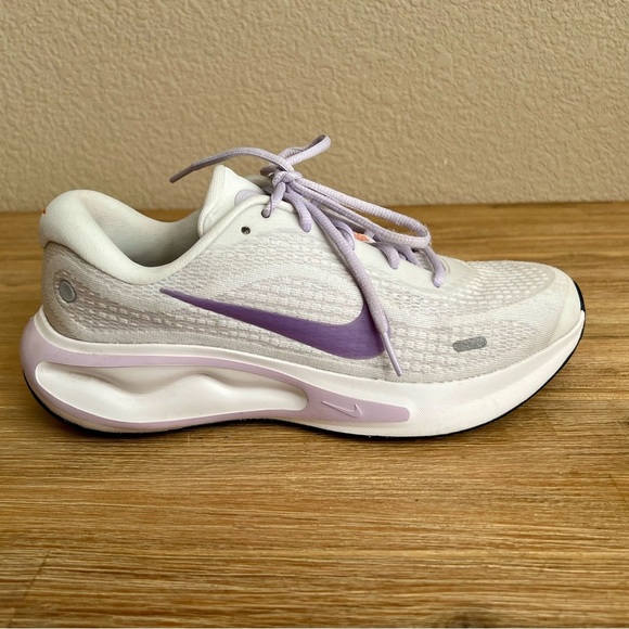 Nike Journey Run Women’s Size 9.5 Summit Grape FJ7765-100 Running Shoes - Picture 5 of 13